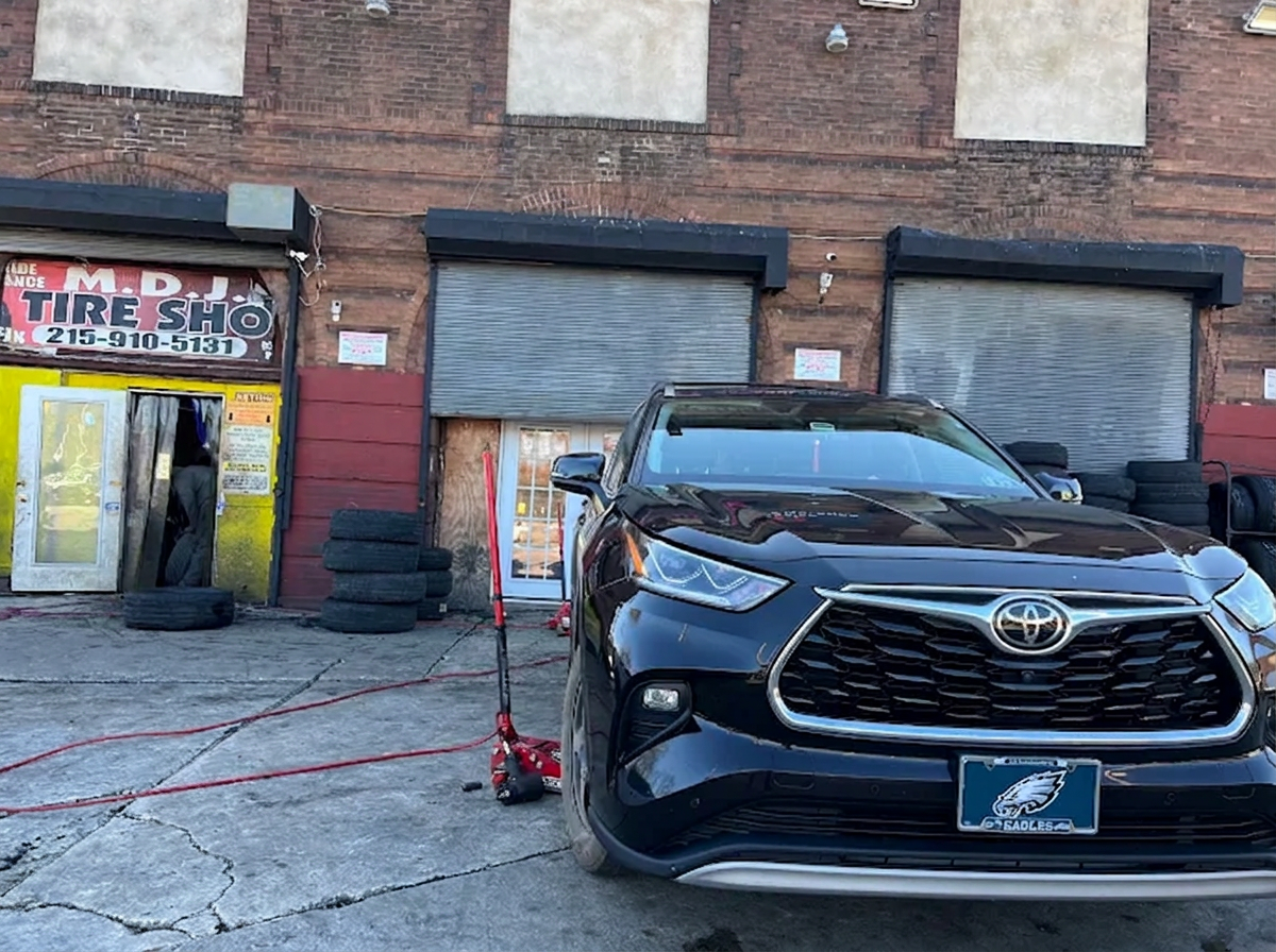 The OG Shop · Lansdowne Ave